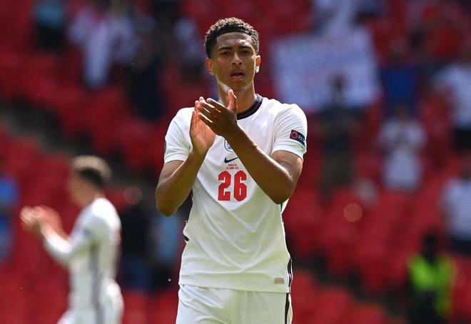 整个周期坚 整个周期坚